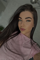 Dating a ukrainian woman mariia from lutsk with Black hair age 20 photo-5