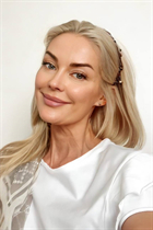Superbe femme ukrainienne nataliia de kyiv avec Blond cheveux, âge 50 photo-1
