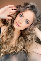 Pretty girl nadia from miami with Light Brown hair age 22 photo-15