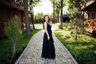 Wife from Ukraine marta from krivoy rog with Black hair age 41 photo-59