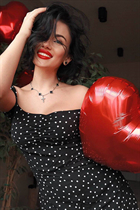 Ukrainian single woman valeria from mariupol with Black hair age 31 photo-28