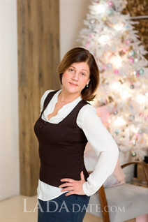 Dating ukrainian girl olga from saint-petersburg with Light Brown hair age 50