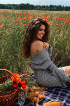 Dame ukrainienne yelyzaveta de kiev avec Brunette cheveux, âge 21 photo-18