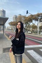 Mariée de miami alexeia avec Chatain clairs cheveux, âge 26 photo-4