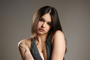 Slavic women lilia from ivano-frankovsk with Black hair age 20 photo-12