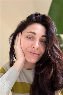 Bride from barcelona natalia with Dark Brown hair age 45