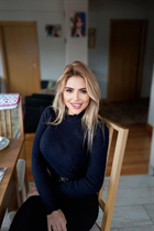 Mariée de barcelona alicia avec Blond cheveux, âge 32 photo-9