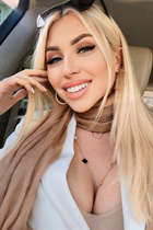 Hermosa mujer ucraniana inna de odessa con pelo Rubio y edad 49 photo-1