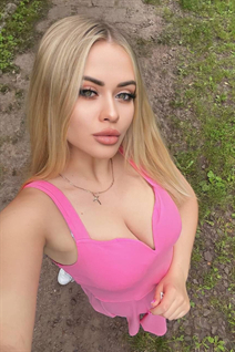 Date ukrainian ekaterina from lviv with Blonde hair age 25