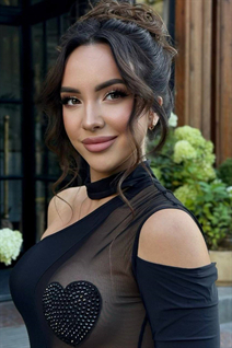 Beauté ukrainienne diana de samar avec Brunette cheveux, âge 29