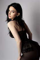 Mariée allemande oryna de berlin avec Noirs cheveux 18 ans photo-7
