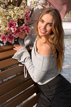 Dating a german girl varvara from berlin with Light Brown hair 20 years old photo-28