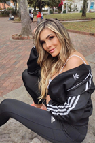 Dating colombian girl chalarka-malagon from bogota with White Grey hair age 52 photo-1