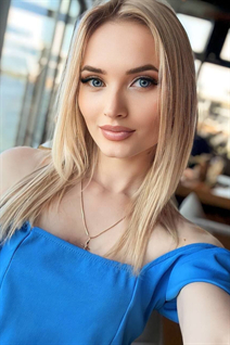 Ukrainian woman maryna from cherkassy with Blonde hair age 26