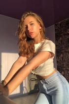 Date ukrainian girl ruslana from khmelnitsky with Light Brown hair age 27 photo-4