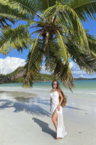 Bride from valencia yulia with Light Brown hair age 40 photo-25