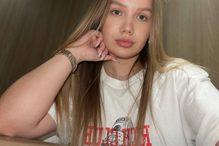 Jolie fille oksana de wroclaw avec Blanc gris cheveux, âge 24 photo-24