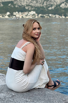 Bride from wrocław veronika with Blonde hair age 24 photo-19