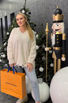 Ukrainian girl for marriage julia from kiev with Dark Brown hair age 33 photo-34