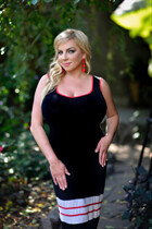 Dating ukrainian woman nataliya from kharkov with Blonde hair age 50 photo-3