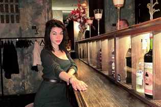 Meet Ukrainian girl julia from zaporozhye with Dark Brown hair age 39 photo-37