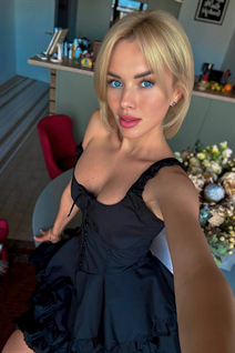 Ukrainian lady mari from kiev with Blonde hair age 33