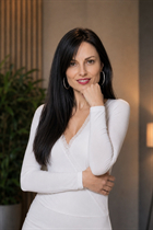 Dame ukrainienne lesya de kyiv avec Noirs cheveux, âge 41 photo-4