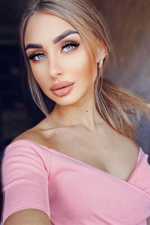 Dame ukrainienne anastasia de dnepr avec Blond cheveux, âge 25