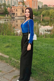 Ukrainian lady vitalina from kiev with Dark Brown hair age 24