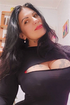 Ukrainian jolie fille oksana de kropivnitskiy avec Noirs cheveux, âge 50 photo-1