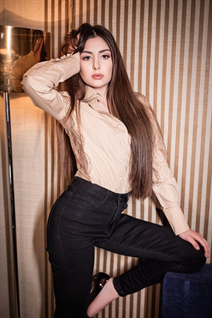 Single Ukrainian lady kristina from kiev with Dark Brown hair age 21