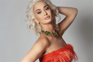 Femme parfaite alla de rome avec Blond cheveux, âge 58 photo-32