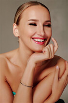 Slavic women elena from odessa with Blonde hair age 38 photo-8