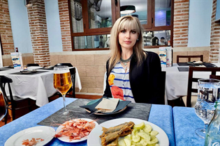 Fille de granada anzhella aux cheveux Chatain clairs, age 53 photo-21