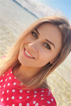Mujer perfecta olga de warsaw con pelo Marrón claro y edad 40 photo-6