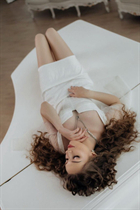 Belle femme tchèque yana de sokolov avec Chatain clairs cheveux 27 ans photo-34