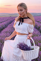 vienna bride kateryna with Blonde hair age 34 photo-15