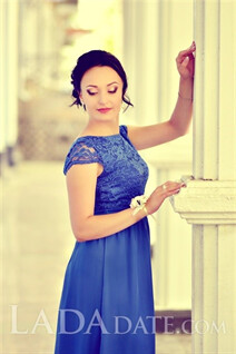 Hot russian mail order bride alena from nikolaev with Black hair age 25