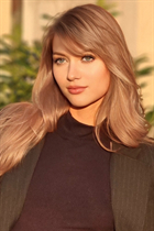 Bride from wrocław veronika with Blonde hair age 24 photo-52