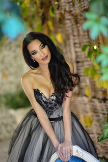 Beautiful women from ukraine yana from kharkov with Dark Brown hair age 42