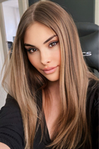 Mariée de limoges luiza avec Chatain clairs cheveux, âge 23 photo-5