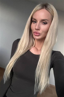 Femme parfaite julianna de kiev avec Blond cheveux, âge 33