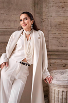Girl from gualdo tadino iryna with Dark Brown hair age 47 photo-7