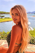 Girl from los angeles yulia with Blonde hair age 31 photo-12