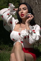 Ukrainian woman iuliia from kiev with Black hair age 44 photo-24