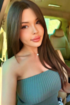 Jolie fille almira de astana avec Chatain clairs cheveux, âge 32 photo-2