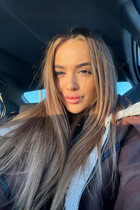 Beautiful woman of ukrainian marianna from kiev with Light Brown hair age 25 photo-6