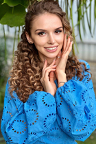 Dating a ukrainian woman yana from kiev with Light Brown hair age 37 photo-8