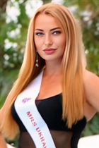 paris bride ruslana with Blonde hair age 43 photo-17