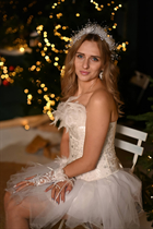 warsaw bride nataliia with Blonde hair age 32 photo-5